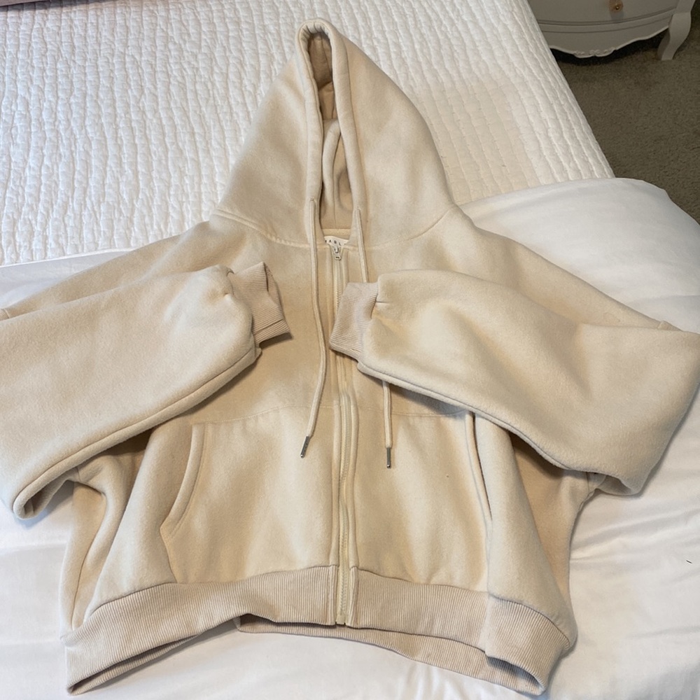 Lounge Set - image 3